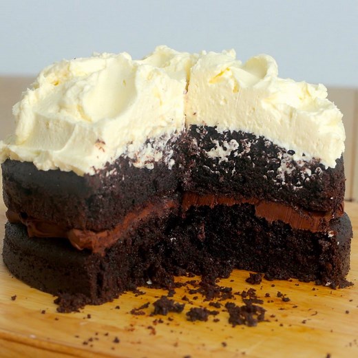 808K views · 7.4K reactions | Guinness Chocolate Fudge Cake Happy St Paddy's Day! ☘Love Twisted X | Twisted | Facebook