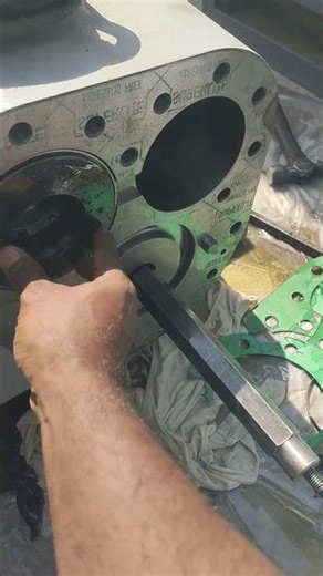 Carlyle screw compressor | carrier chiller | screw compressor