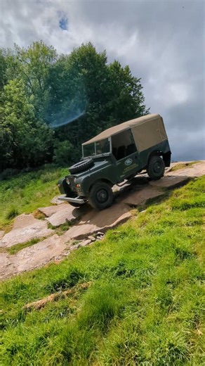 Rolling with it through the hill section. Experiencing the inclines and descents in the Series 1, The Wolf and a brand new Defender highlights the evolution of the Defender over the past 70 years. The Heritage Experience can be a half day or full day experience. Comment heritage and we will send you more information. | Land Rover Experience North Yorkshire