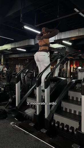 Body recomposition isn’t about endless dieting—it’s about building muscle while shedding fat 💪🔥 And when it comes to glutes? Consistency smart training = results that last. Think progressive overload, protein-packed meals, and recovery days that let your body grow. 👉 Comment “TIPS” and I’ll send you my favorite glute-building & body recomp guide, plus check bio for more fitness tools! #bodyrecomp #glutegrowth #fitwomen #strengthtraining #fitnessjourney | Yoga Mindfulness