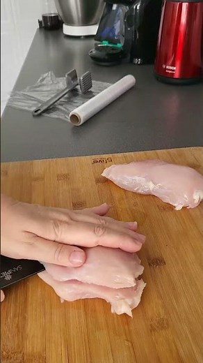 Chicken Cutlets with Creamy Mushroom Sauce 🍗🍄 | Easy & Delicious Recipe