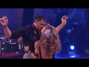 Leona Lewis - Bleeding Love [Live at Dancing With The Stars 2008]