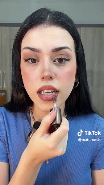 Entenda o Love Bombing no Roblox com Amigos