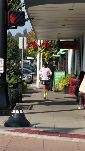 him, that’s all #boyfriend #running @Elivincentb | Running