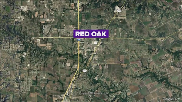 North Texas high schooler hit, killed while attempting to cross I-35E, police say