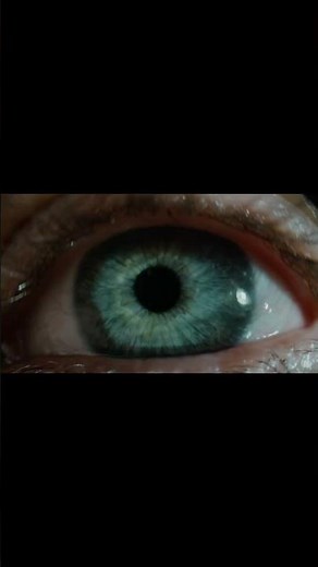 Seamless 3D Zoom: Endless Journey Through the Eye 👁️✨