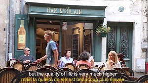 In his mystery novels, British author Martin Walker allows you to armchair travel to the Périgord in the South West of France. We met him in Périgueux this summer. #LesVoisins2017 Martin Walker, un écrivain 🇬🇧 vous plonge dans le Périgord le temps d'un roman policier. Nous l'avons rencontré à Périgueux. #LesVoisins2017 | British Embassy Paris