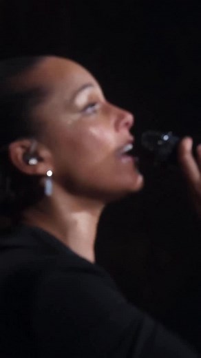 Some holiday magic from us to you 💜🎄 Watch this full Apple Music Live holiday performance and more from that beautiful night now on YouTube ✨ | Alicia Keys