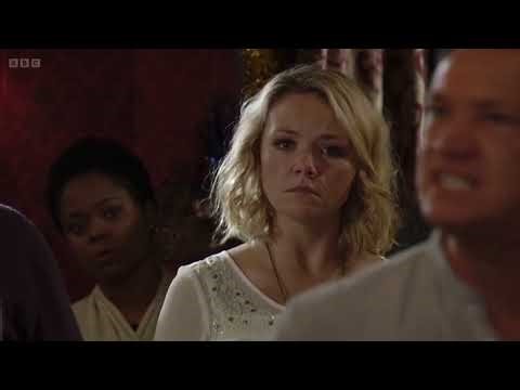 Stacey Slater 23/12/2010 (1/3)