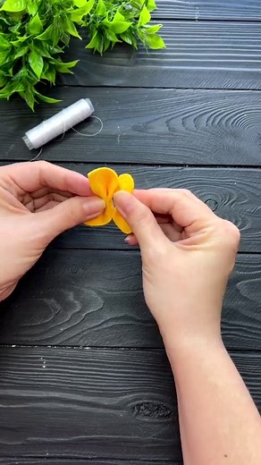 255K views · 7.2K reactions | Easy Glitter Butterflies! DIY Tutorial #craft #decoration #diy #butterfly #tutorial #crafts #manualidades #метеликизфоамірану #фоаміран #бабочкиизфоамирана #фоамиран #глиттерныйфоамиран #поделкисдетьми #поделка #поделкавсад #vikistudiodiy | VIKI Studio DIY | Facebook