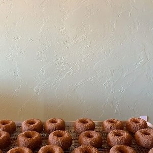 13 reactions · 3 comments | It’s donut dayyyy!!! 珞 Our vegan, gluten free, non-gmo cinnamon/coconut sugar/ground purely elizabeth donuts are delicious!!  Come on over and grab yours before our team devours them! First come, first serve donuts and all preorders are ready to go at Gulf Gate and University locations!  | CROP Juice | Facebook