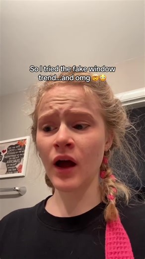 Send this to that one book girlie…😳📚