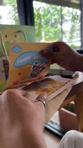 Scrapbook birthday gift: ide kado ultah nyala yang nyata