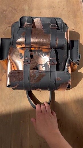 #unboxing Grafea rose gold & black 👜 #backpack #map #black #fashion #accessories
