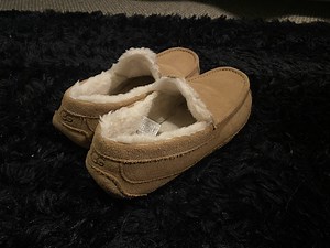 Watch Honest review of the Mens Ugg Ascot Slippers on Amazon Live