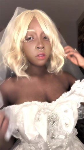 Exploring Genderbent Cosplay of Luka Alienstage