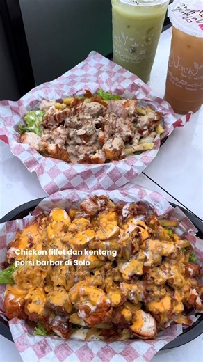 Ayam Fillet dan Kentang Goreng Porsi Barbar di Solo