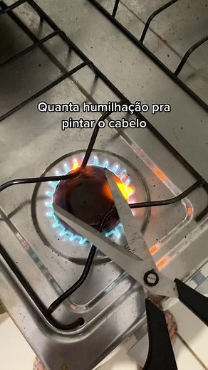 Creative Scissor Techniques in the Kitchen