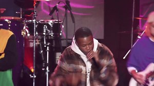 Case of the Mondays? Here's a dose of JOY! 🕊️ Dante Bowe and Kelontae Gavin's energy and joy during the 52nd Annual #DoveAwards were CONTAGIOUS. Let it fill you today! Do you got it?? 🔥🔥🔥 (Watch the FULL performance on TBN on demand: https://buff.ly/2XInB09 | GMA Dove Awards