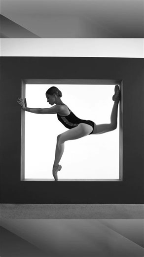 🇺🇦 Model poses for photoshoot📸 Ballet. Model Anna