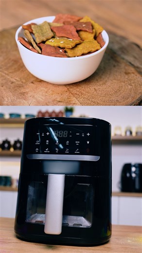 Snack on the homemade healthy deliciousness this Holi. Bring home an air fryer and enjoy healthy festivities with Reliance Digital. Visit the store or shop at www.reliancedigital.in [Reliance Digital, Namak Para, Holi Recipe, Air Fryer] | Reliance Digital