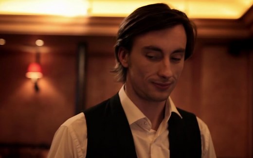 中法字幕｜法语短片《服务生/Le Serveur》