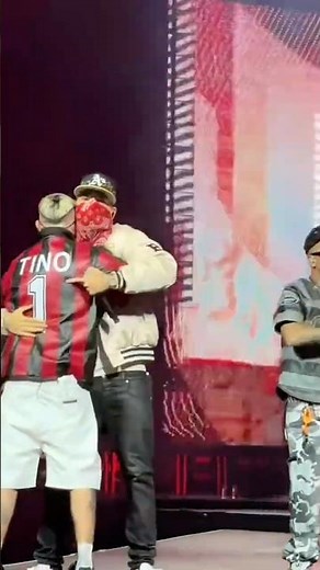 SHIVA SORPRESA AL CONCERTO DI LAZZA E SFERA EBBASTA #shiva #lazza #sferaebbasta #concerto #perte