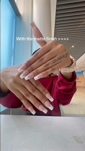 THE BEST CLASSY FRENCH TIP NAILS FROM KISS NAILS ! 💅🏽