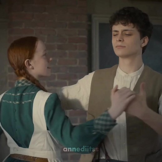 Anne and Gilbert Dance Scene: Love in Series Netflix Season 3