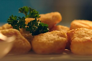 Quorn Crispy Nuggets - fast, tasty and convenient food that’s good for the planet! - Netmums