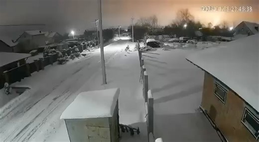 Russian-Ukrainian War on Instagram: "Footage of the use of the IRBM “Oreshnik” against Lviv Oblast. According to reports, the missile was launched without a warhead. Just like the previous time in Dnipro, it was a show of force aimed at the United States. There’s no courage to defend a tanker, so they resort to launching multimillion-dollar missiles with a dummy payload.🤡 The worst part is that for at least a week now we’ll have to listen to Russian bravado about this “Oreshnik,” threats agains