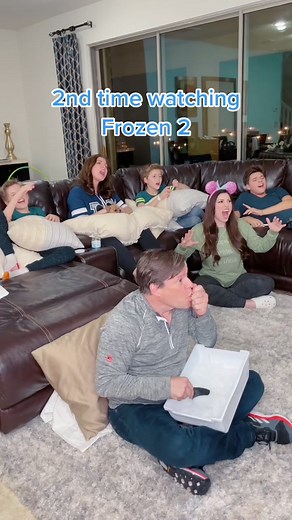 Best Disney Movies Ranked! Singing Along with Frozen 2 Stars