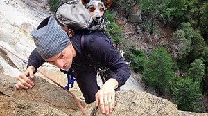 Dean Potter, unul dintre cei mai cunoscuti practicanti de sporturi extreme din SUA, a murit dupa ce a sarit de la 2.300 de m