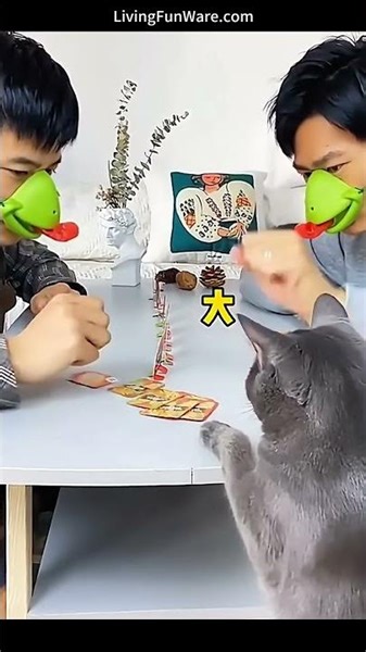 Tongue Hunt: Lizard Mask Blowing Tongue Desktop Game