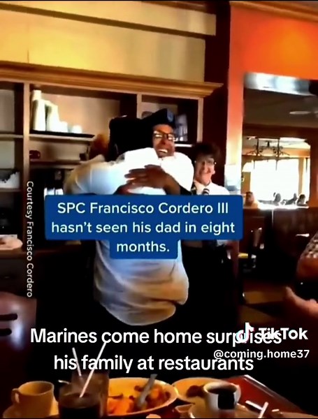 Heartwarming Military Homecoming Surprise at Restaurant