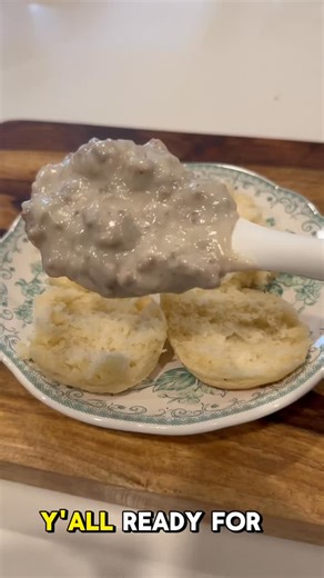 Biscuits & Sausage Gravy Biscuits (Self-Rising Flour Method) • 2 cups self-rising flour • 1 tablespoon sugar • 1 stick (1/2 cup) butter 🧈 • 1 to 1 1/2 cups milk or buttermilk 🥛 • Melted butter 🧈 for topping Biscuits (All-Purpose Flour Method) • 2 cups all-purpose flour • 1 tablespoon baking powder • 1 tablespoon sugar • 1 teaspoon salt 🧂 • 1 stick (1/2 cup) butter 🧈 • 1 to 1 1/2 cups milk or buttermilk 🥛 • Melted butter 🧈 for topping Sausage Gravy • 16 oz ground sausage • 4 tablespoons oi