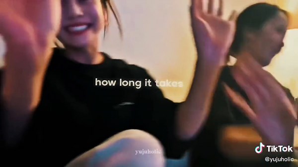 gfriend members reuniting after so long🥺 and them rewatching their old stages is such a gfriend thing to do😭 i love them sm!! #gfriend #kpopfyp #kpop #fyp #gfriend여자친구 #sowon #yerin #eunha #yuju #sinb #umji #foryou