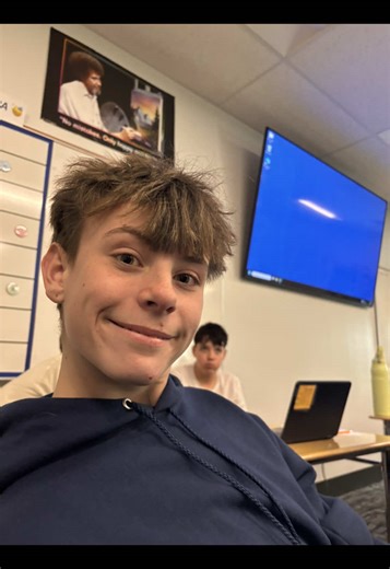 Laptop durability test! #fyp #viral #school | durability test