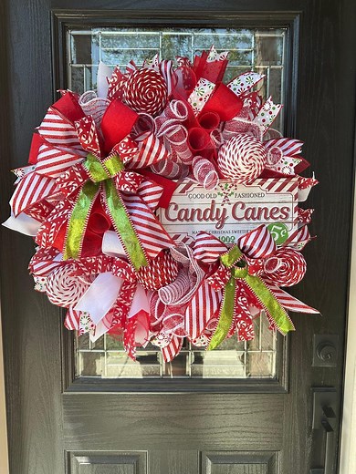 Holiday Wreath: Red and White Candy Cane Dreams - Etsy
