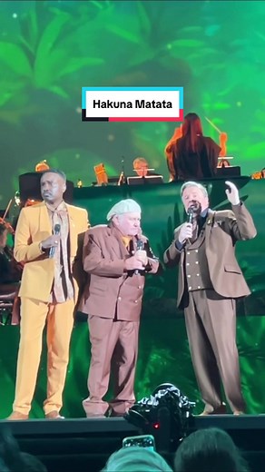 Nathan Lane and Ernie Sabella Perform Hakuna Matata | Hollywood Bowl