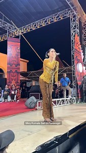 2.9K views · 4.5K reactions | Sisa semalam,,,  Silvy Kumala Sari tampil di Alun-Alun Ponorogo. #ponorogo #ponorogoupdate #ponorogo24jam #dangdutkoplo #dangdutcamapursari | Ponorogo Update Berita | Facebook