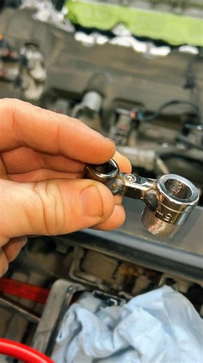 Wonder if this would’ve worked..? How do y’all remove them? #SnaponDay #Snapon #snapontools #snaponlife #mechanic #mechanictools #mechaniclife #tech #techlife #autotech #technician #autorepair #automotivetools #tool #tools #tooladdict #tooladdiction #toolhoarder #MrSubaru1387 #MACTools #matco | MrSubaru1387