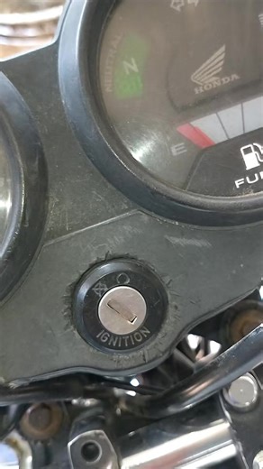 Cómo cambiar el switch de una moto: Tutorial completo