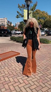 ＊＊proceeds to do a modeling gig wearing only mascara & some bed head 😅 [7178175964885650734] | Rissa K