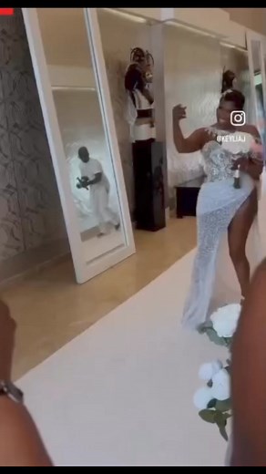 40K views · 137 reactions | The Wedding Dresses of the future  | Anthony Thomas | Facebook