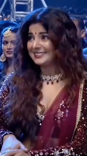 Mandir se log ghabrate Hain or rojh kalb me jhate hai lll #hindisong #comedymove #song #comedyvidoes