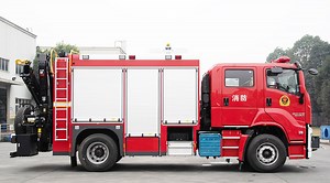 [Hot Item] China Suppliers 4X2 Isuzu Giga Rescue Fire Fighting Tanker for Sale