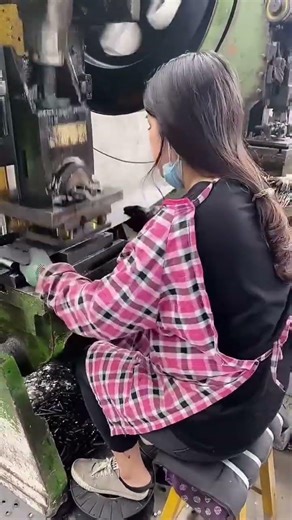 Metal stamping machine operation shaping parts with fast precise force #popular #machine #cnc #work