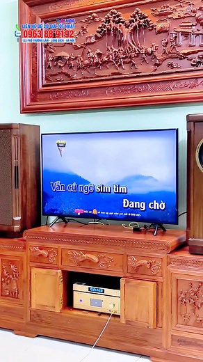 ANH HẢI – HÀ NAM: ĐƠN CUỐI NGÀY & CÚ CHỐT NHANH NHẤT CỦA JK AUDIO Đôi khi chỉ cần đúng một cuộc điện thoại. Anh Hải ở Hà Nam nghe xong cấu hình, hiểu ngay chất tiếng… và chốt dàn trong đúng 1 nốt nhạc. Nhanh – gọn – quyết đoán, y hệt phong cách của những người hiểu giá trị âm thanh thật. Dàn loa siêu vip JK Audio bàn giao cho anh Hải: Loa Hunter Pro Đẩy DX26 Pro Mic LX8 Pro Sub Hunter Pro 30 Tiếng bật lên là thấy ngay: bass gọn lực, vocal sáng, không gian mở rộng tức thì. Kết thúc một ngày làm v