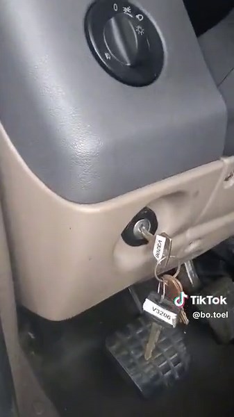 វីដេអូ​របស់ Bo Toel (@bo.toel) ជាមួយ original sound - It's me